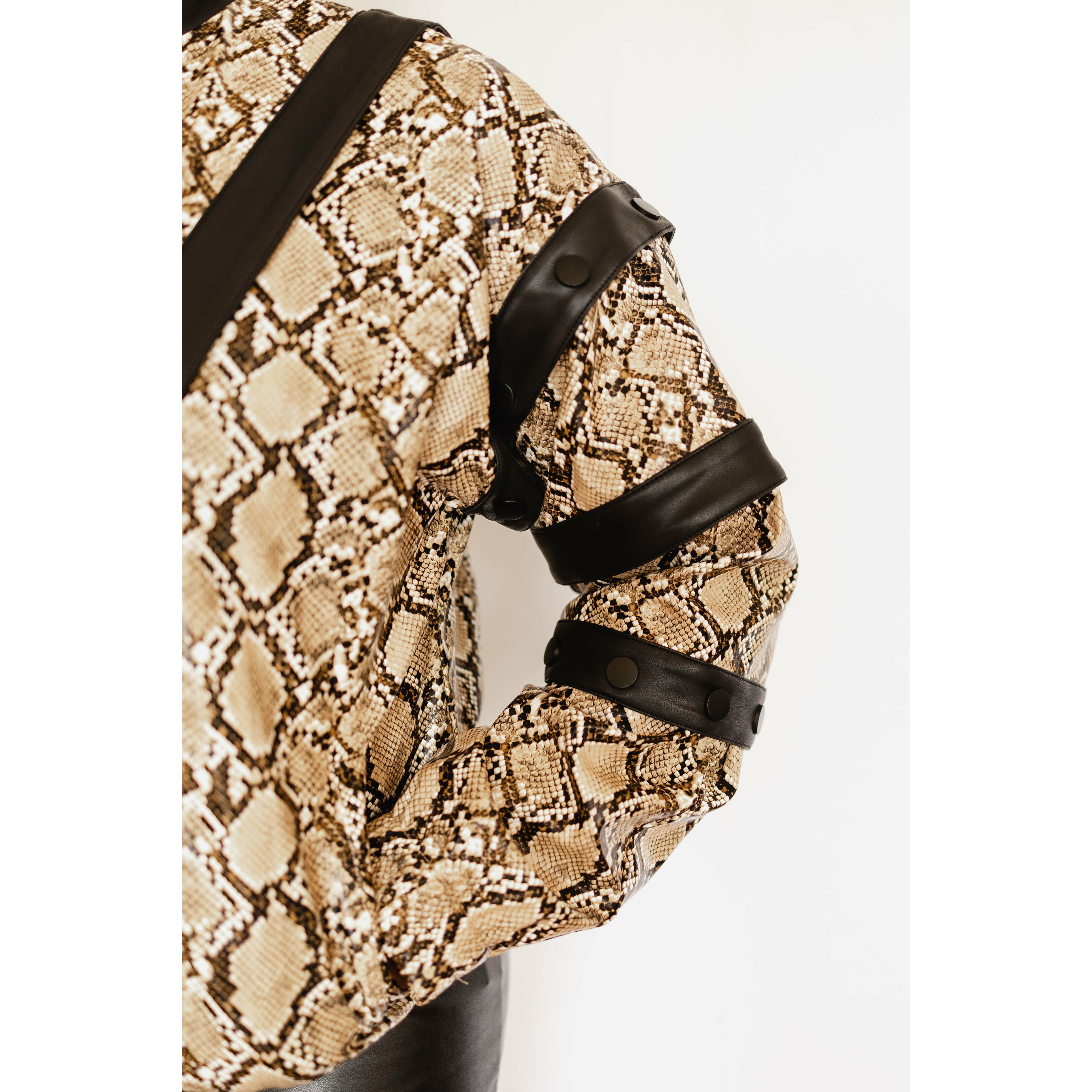 Which way-Snake Jacket